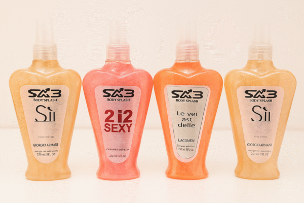 SMB Body Splash Collection – رذاذ الجسم اللامع برائحة العطور العالمية✨