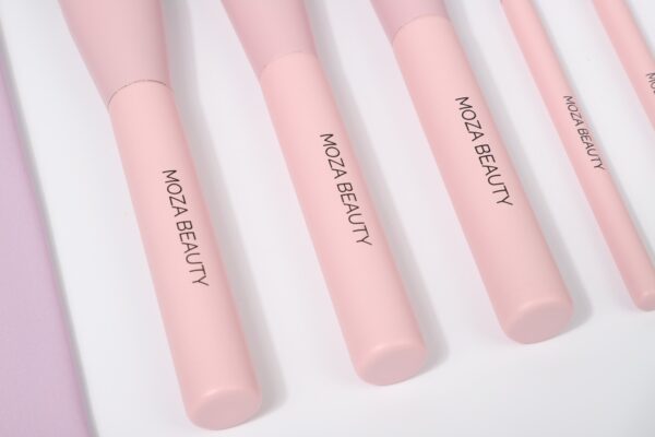 مجموعة فرش الوجه والعيون من MOZA BEAUTY – لمسة احترافية بإطلالة أنيقة🪄 - الصورة 3