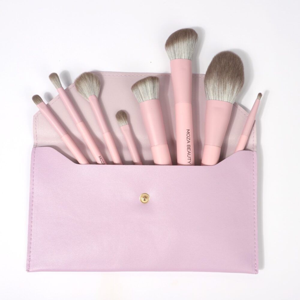 مجموعة فرش الوجه والعيون من MOZA BEAUTY – لمسة احترافية بإطلالة أنيقة🪄